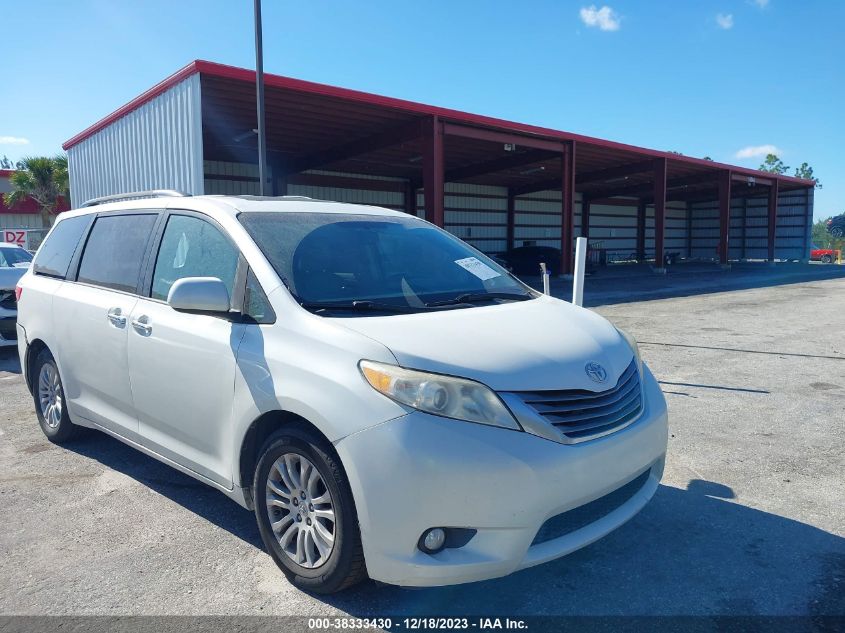 5TDYK3DC2FS681836 2015 TOYOTA SIENNA, photo no. 1