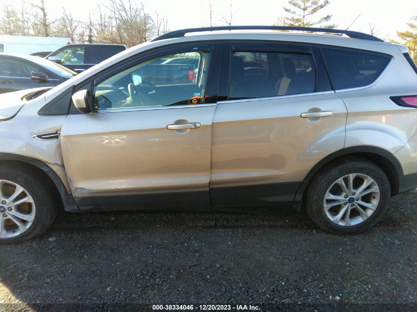 2017 FORD ESCAPE SE - 1FMCU9GD9HUT17691