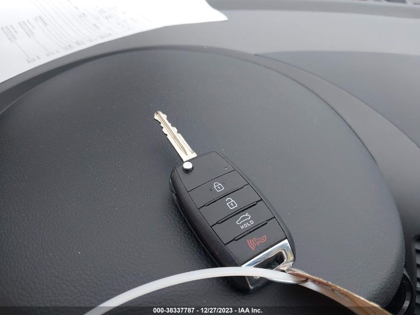 2017 KIA FORTE LX - 3KPFK4A71HE115975