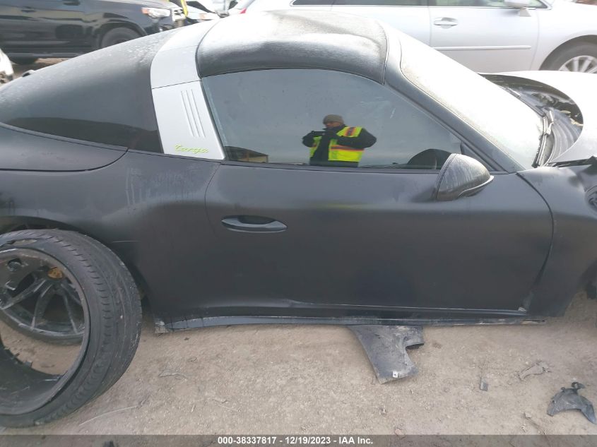 2017 PORSCHE 911 TARGA 4S WP0BB2A95HS136149