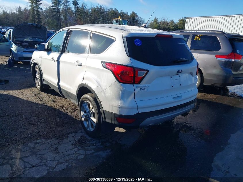 2019 FORD ESCAPE SE - 1FMCU9GD8KUB15158