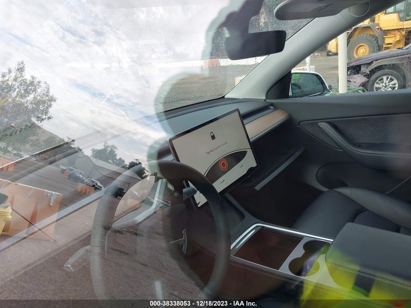 VIN 7SAYGDEE2NF459441 2022 TESLA MODEL Y