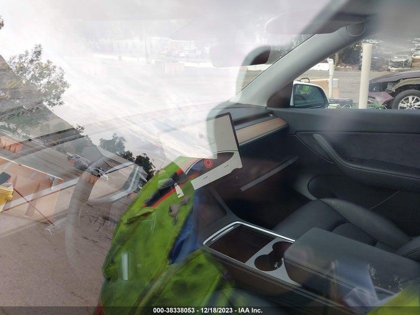 2022 TESLA MODEL Y U   U(VIN: 7SAYGDEE2NF459441