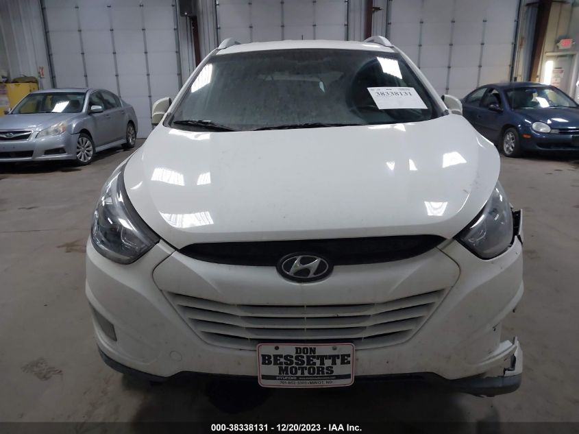 2014 HYUNDAI TUCSON SE - KM8JUCAG2EU907379