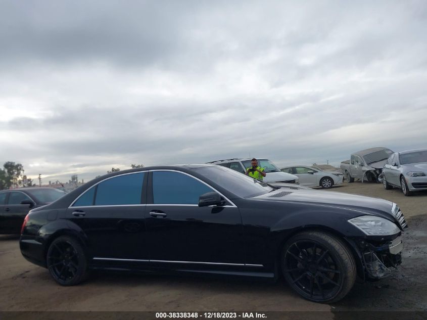2013 MERCEDES-BENZ S 550 - WDDNG7DB8DA529806