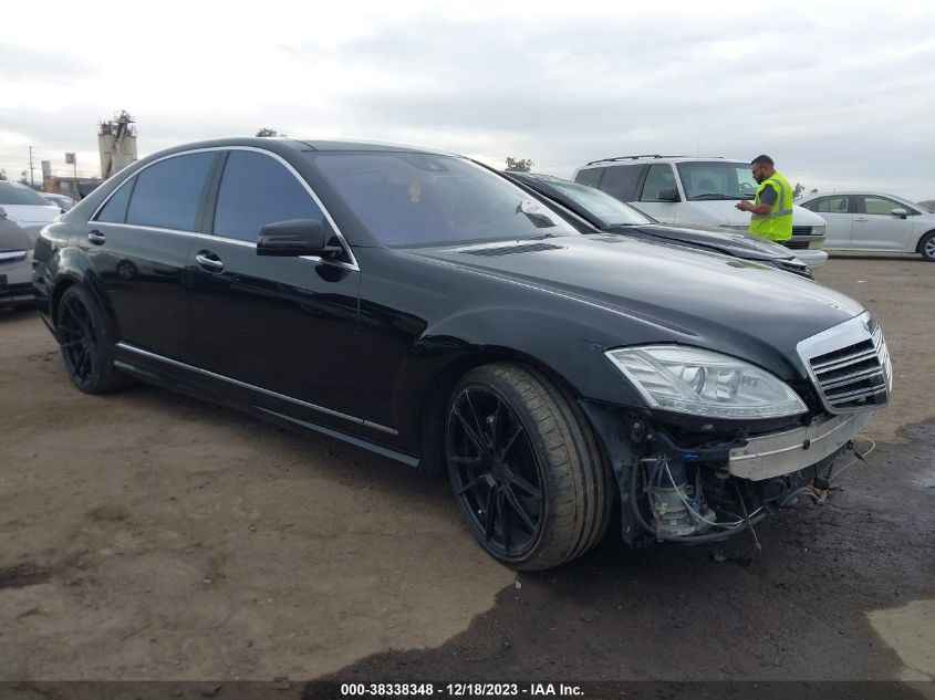 2013 MERCEDES-BENZ S 550 - WDDNG7DB8DA529806