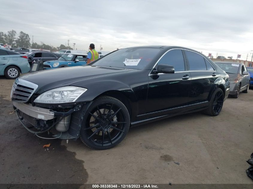 2013 MERCEDES-BENZ S 550 - WDDNG7DB8DA529806