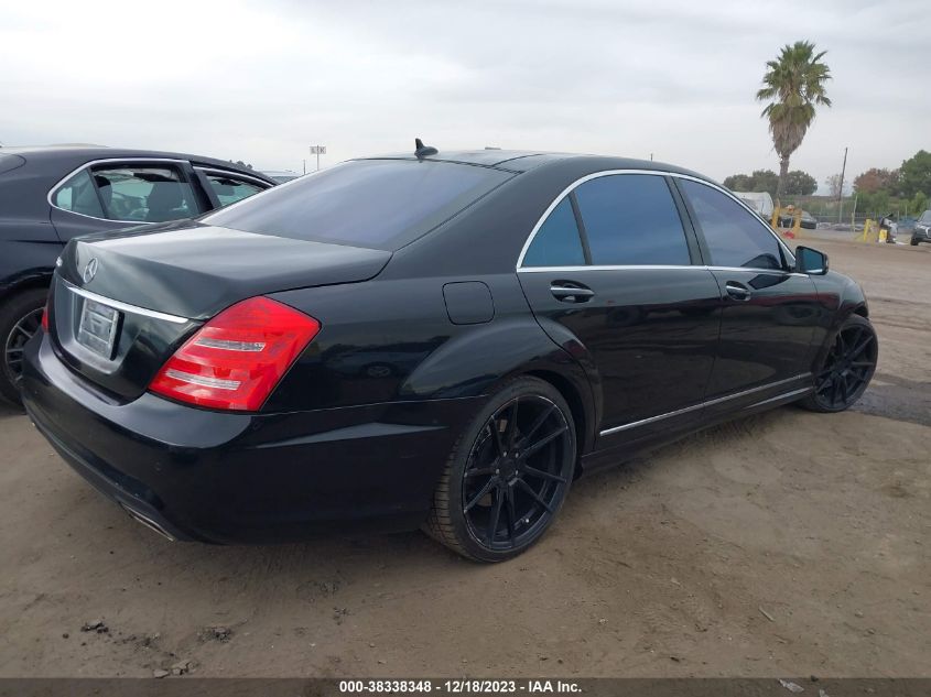 2013 MERCEDES-BENZ S 550 - WDDNG7DB8DA529806