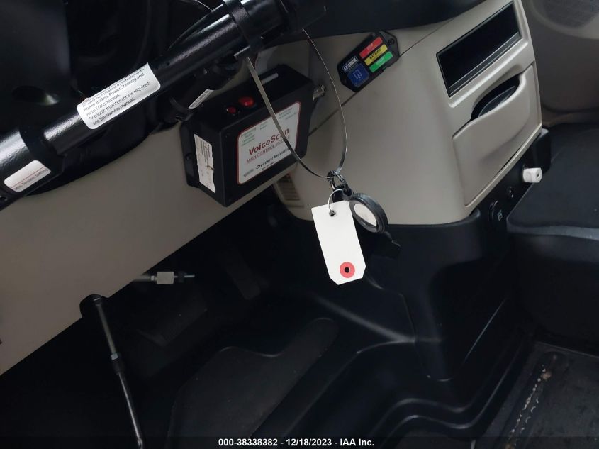 2015 DODGE GRAND CARAVAN SXT - 2C4RDGCG2FR682410