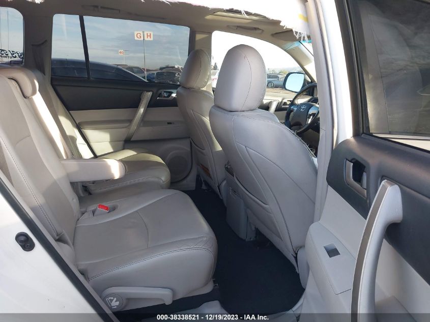 2013 TOYOTA HIGHLANDER PLUS/SE - 5TDBK3EH9DS240170