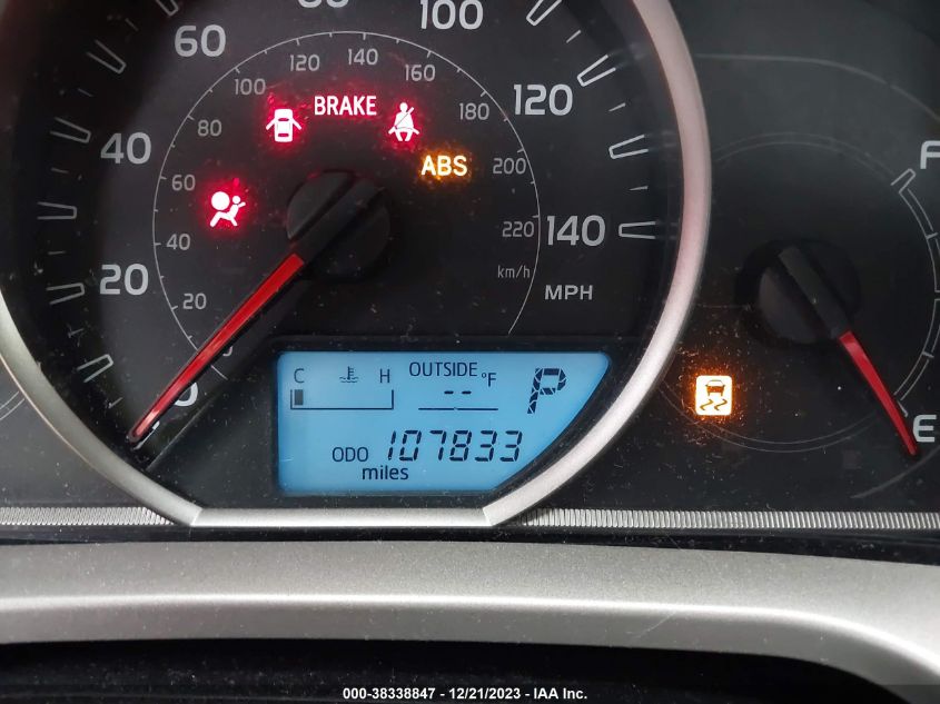 2015 TOYOTA RAV4 LE - JTMZFREV7FJ045129