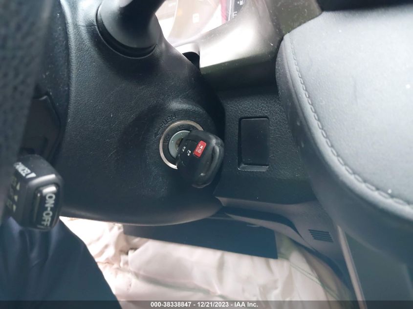 2015 TOYOTA RAV4 LE - JTMZFREV7FJ045129
