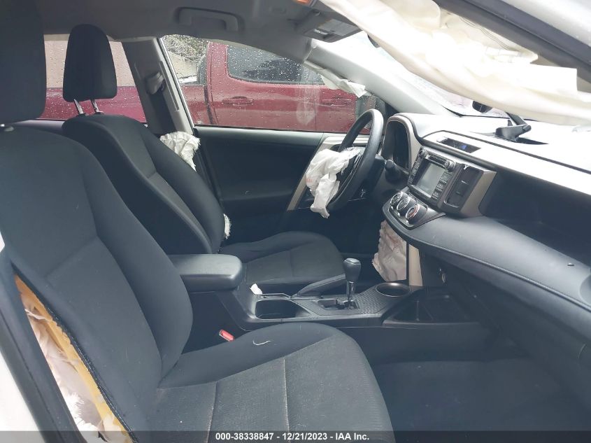 2015 TOYOTA RAV4 LE - JTMZFREV7FJ045129