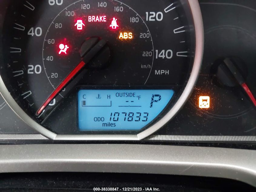 2015 TOYOTA RAV4 LE - JTMZFREV7FJ045129