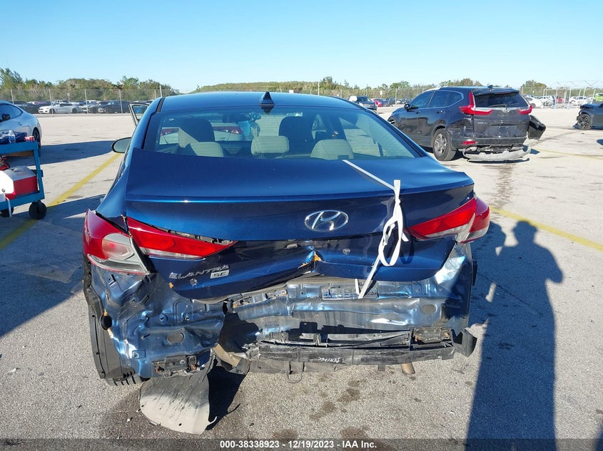 VIN 5NPD74LF8HH139604 2017 HYUNDAI ELANTRA SE