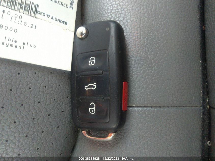 2013 VOLKSWAGEN JETTA HYBRID SEL 3VW637AJ0DM315849