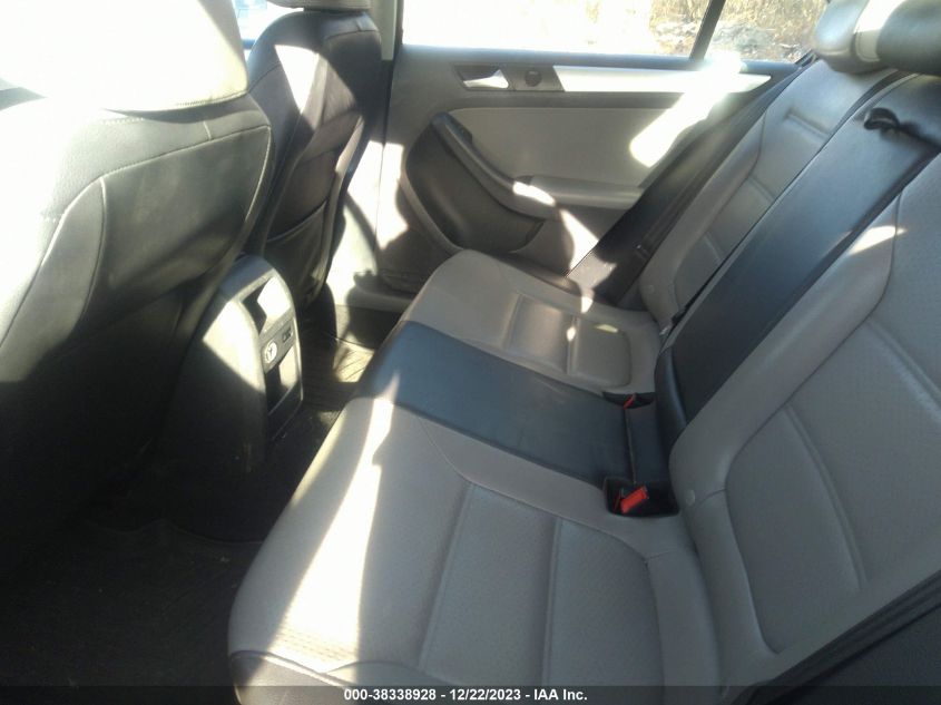 2013 VOLKSWAGEN JETTA HYBRID SEL 3VW637AJ0DM315849