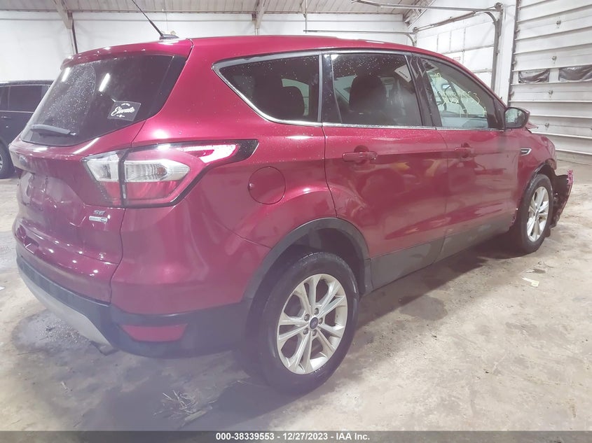 VIN 1FMCU9GD1HUB58295 2017 FORD ESCAPE SE