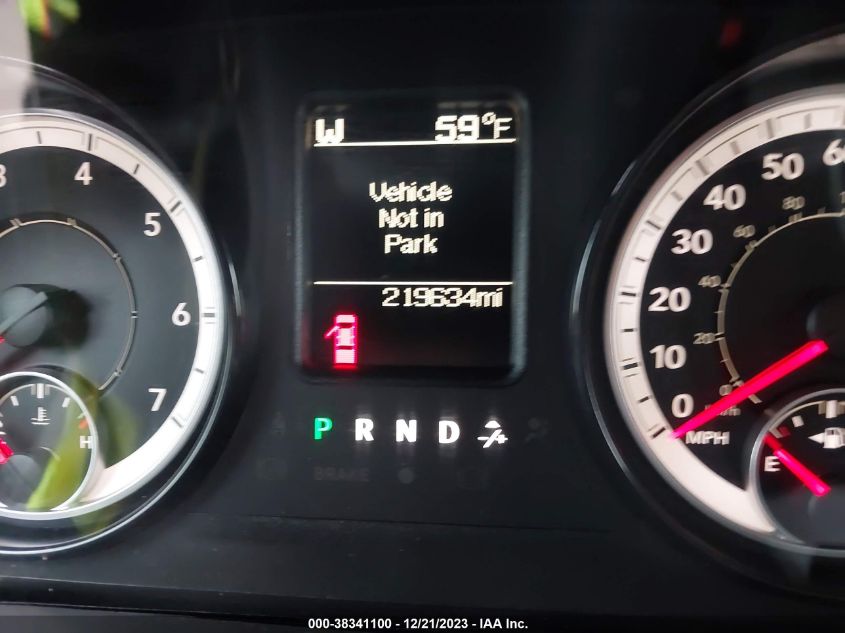 2017 RAM 1500 SLT QUAD CAB 4X4 6'4 BOX - 1C6RR7GTXHS713114