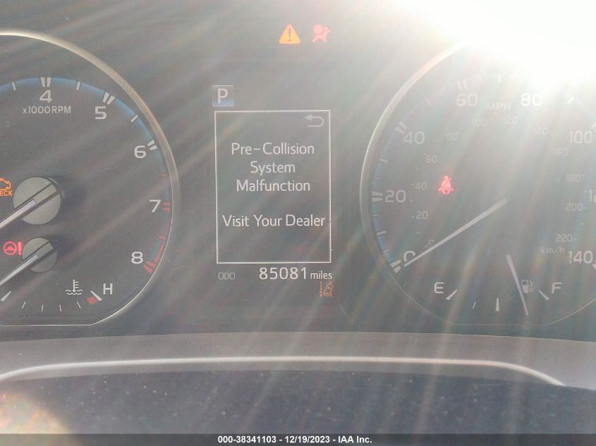 2018 TOYOTA RAV4 LE - JTMBFREV9JD250105
