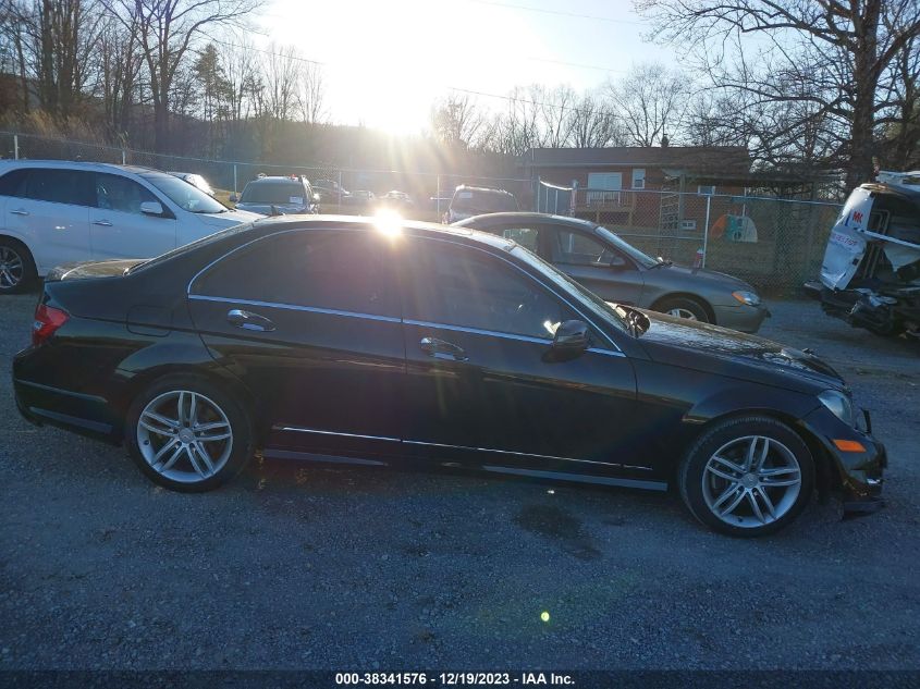 2013 MERCEDES-BENZ C 250 LUXURY/SPORT - WDDGF4HB2DA864435