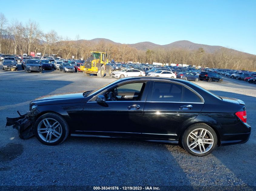 2013 MERCEDES-BENZ C 250 LUXURY/SPORT - WDDGF4HB2DA864435