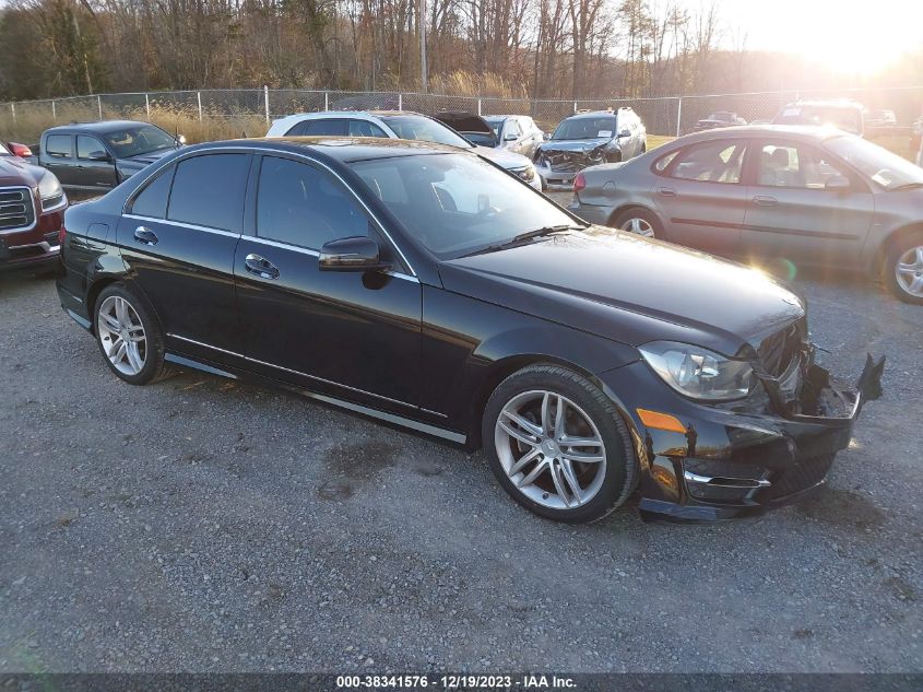 2013 MERCEDES-BENZ C 250 LUXURY/SPORT - WDDGF4HB2DA864435