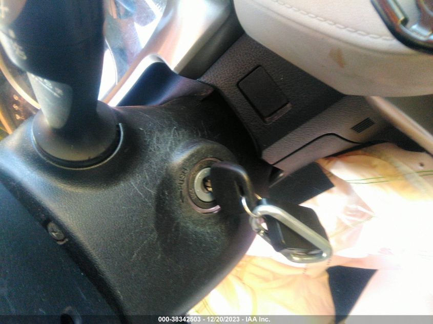2013 TOYOTA RAV4 LE - JTMBFREVXDD046482