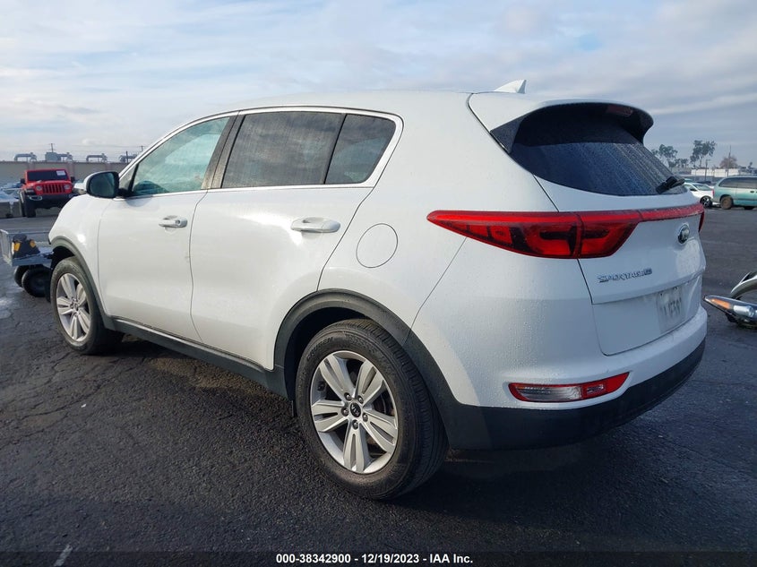 VIN KNDPM3AC6J7340310 2018 KIA SPORTAGE LX