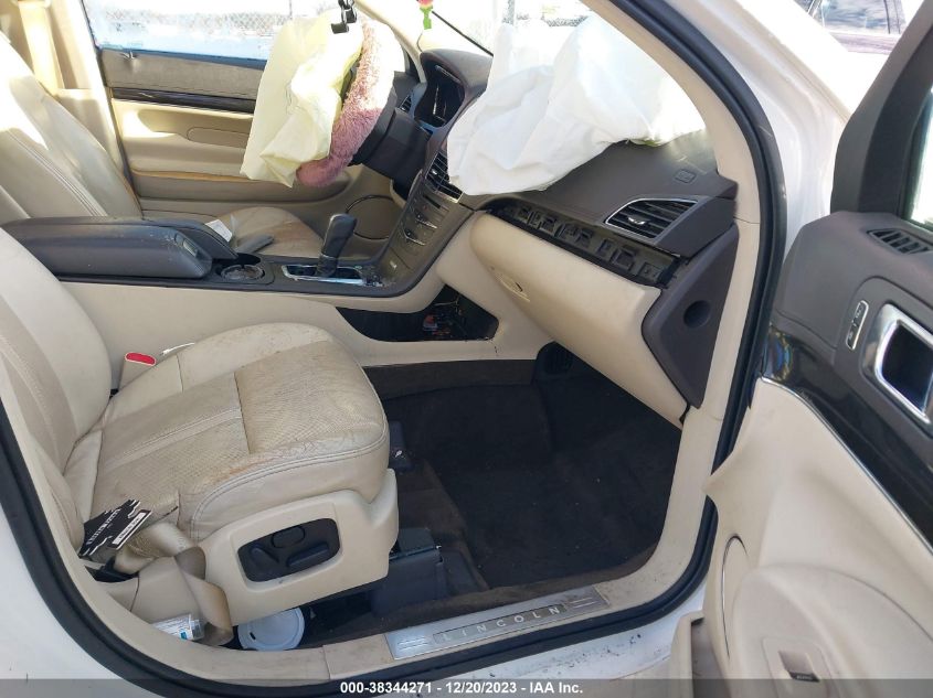 2013 LINCOLN MKT - 2LMHJ5AT6DBL55166