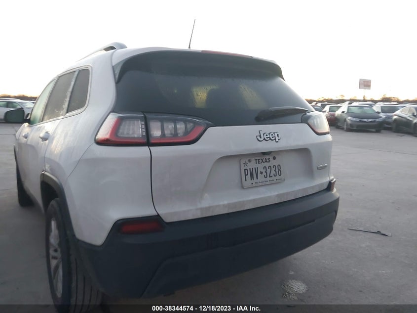VIN 1C4PJLCB7KD333110 2019 JEEP CHEROKEE LATITUDE FWD