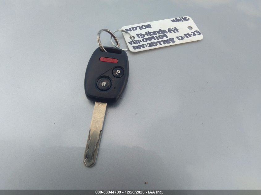 2013 HONDA FIT - JHMGE8H32DC069109