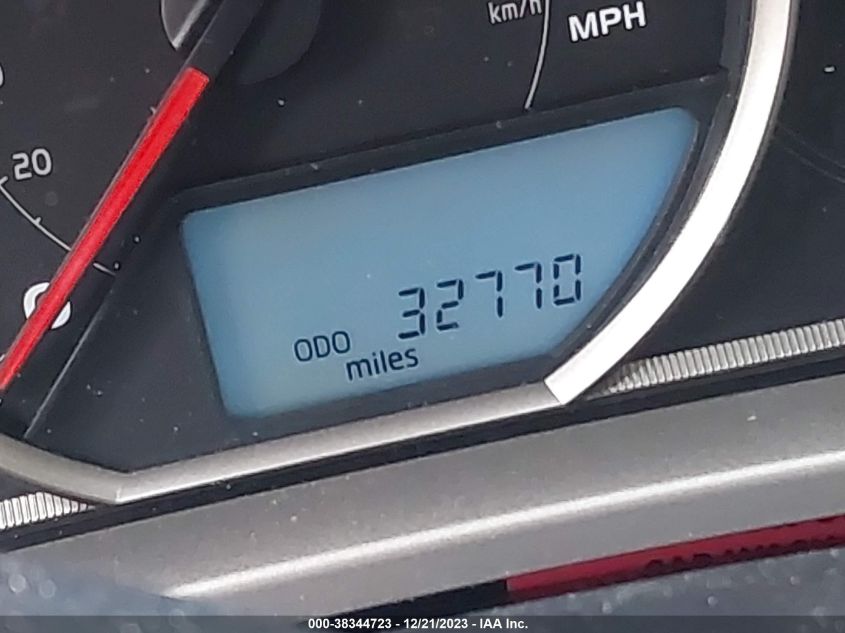 2015 TOYOTA RAV4 LE - JTMBFREV3FD125110