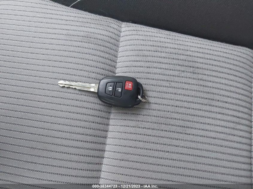2015 TOYOTA RAV4 LE - JTMBFREV3FD125110