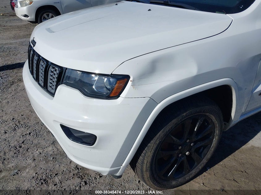 VIN 1C4RJEAGXHC707937 2017 JEEP GRAND CHEROKEE LAREDO