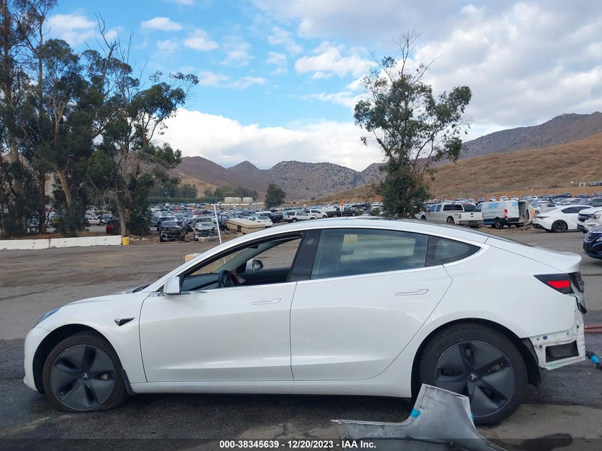 VIN 5YJ3E1EB6JF085329 2018 TESLA MODEL 3
