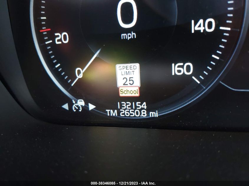 2017 VOLVO XC90 T6 - YV4A22PK6H1184356