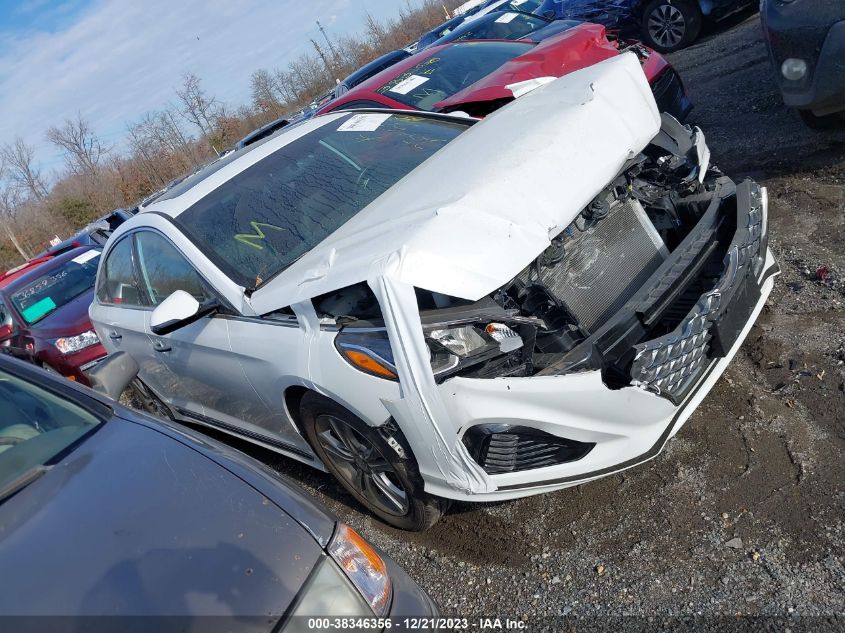 2018 HYUNDAI SONATA SPORT - 5NPE34AF3JH654096