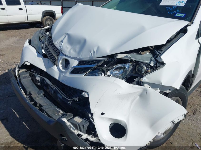 2015 TOYOTA RAV4 XLE - JTMWFREV9FJ039609