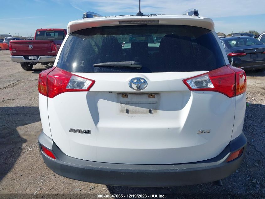 2015 TOYOTA RAV4 XLE - JTMWFREV9FJ039609