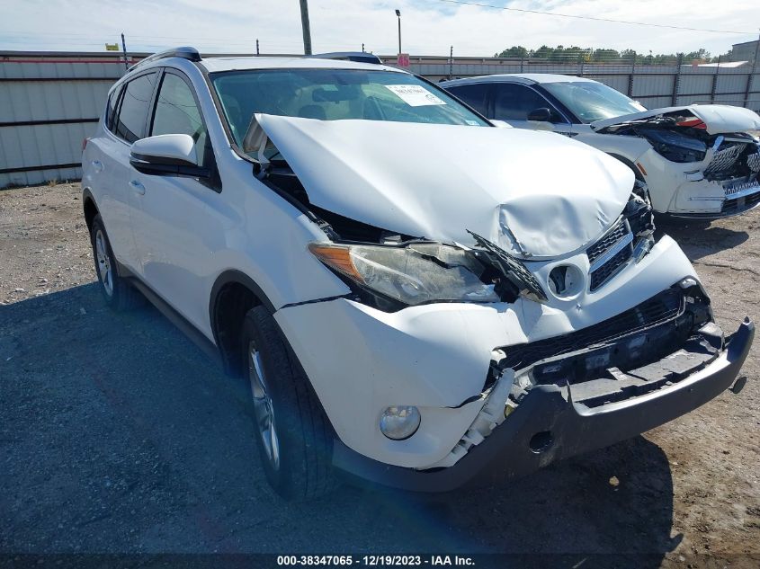 2015 TOYOTA RAV4 XLE - JTMWFREV9FJ039609