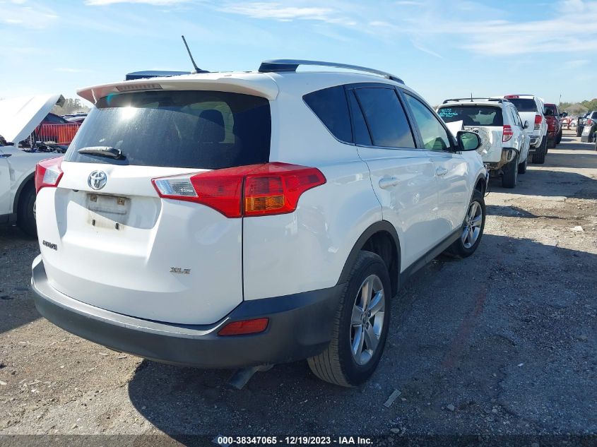 2015 TOYOTA RAV4 XLE - JTMWFREV9FJ039609