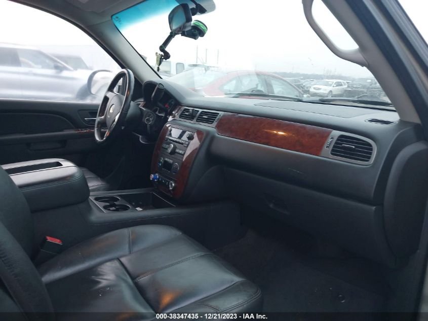 2013 CHEVROLET SUBURBAN 1500 LT - 1GNSKJE73DR269827