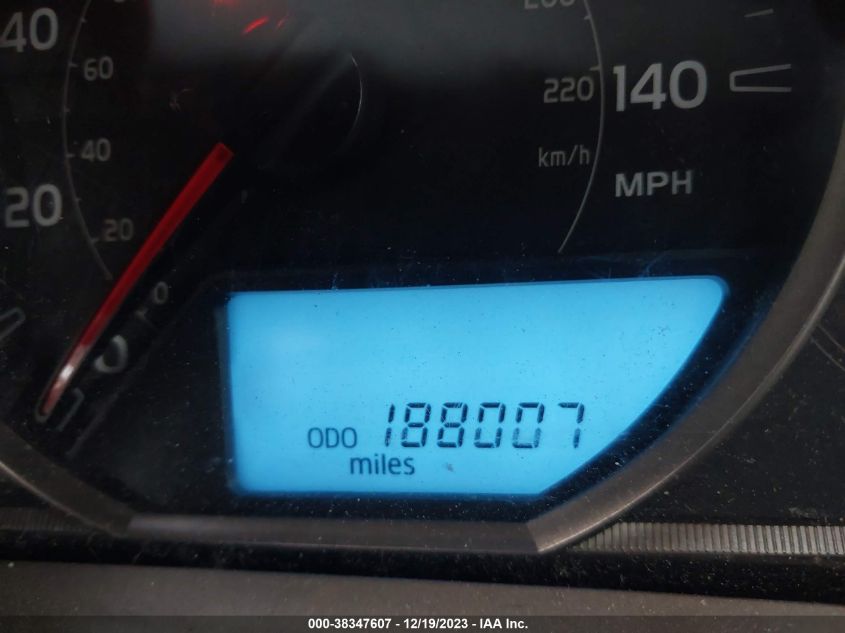 2014 TOYOTA RAV4 XLE - JTMRFREV5EJ010572
