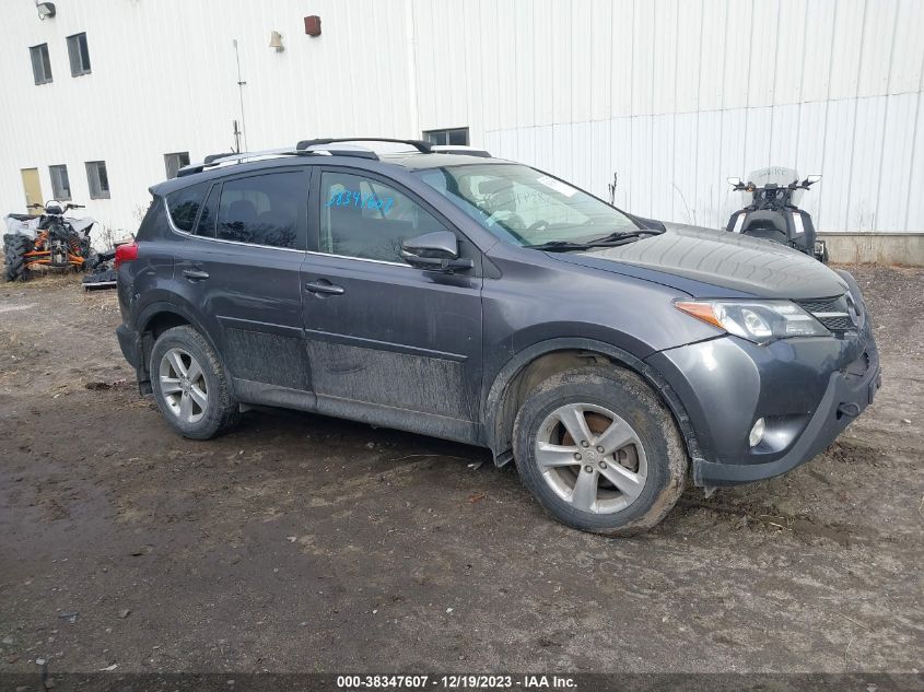 2014 TOYOTA RAV4 XLE - JTMRFREV5EJ010572