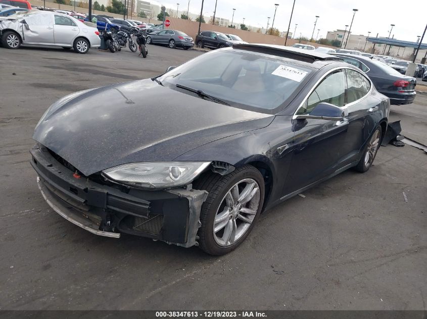 2013 TESLA MODEL S - 5YJSA1CG8DFP03647