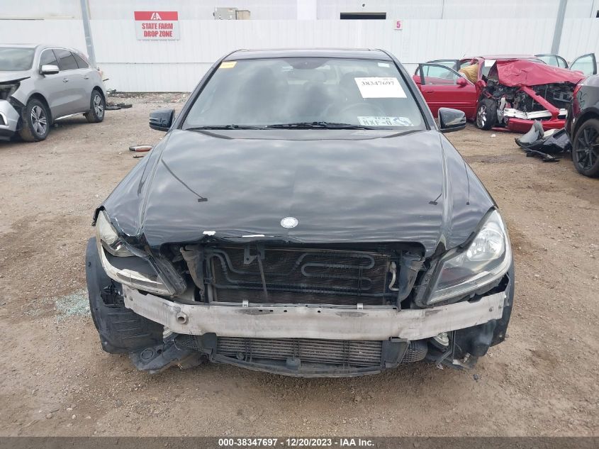 2013 MERCEDES-BENZ C 250 LUXURY/SPORT - WDDGF4HB5DR270021