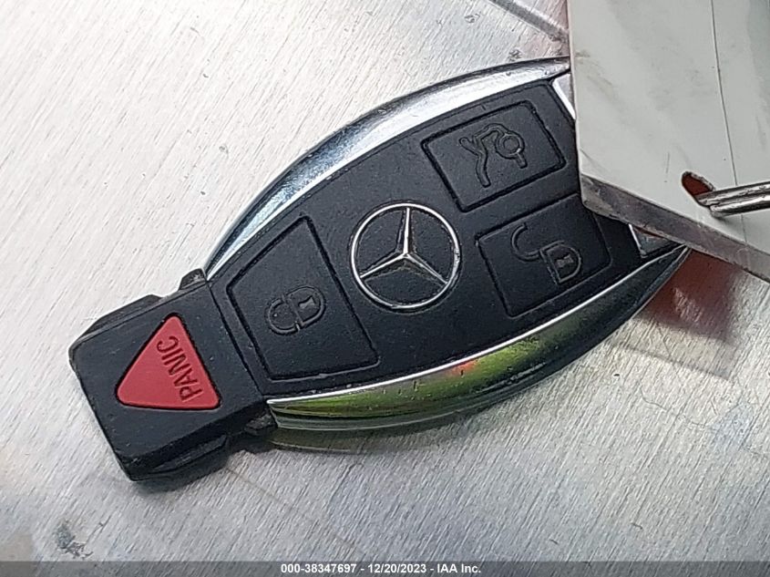 2013 MERCEDES-BENZ C 250 LUXURY/SPORT - WDDGF4HB5DR270021