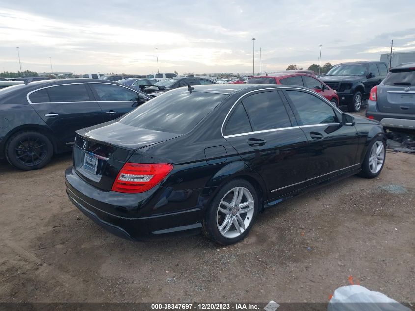 2013 MERCEDES-BENZ C 250 LUXURY/SPORT - WDDGF4HB5DR270021