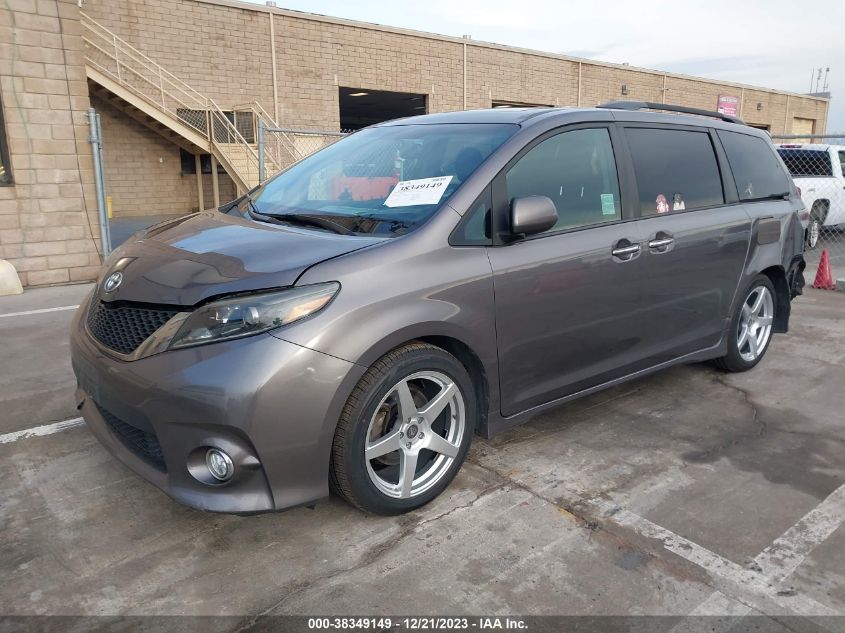 5TDXK3DC4FS689920 2015 TOYOTA SIENNA, photo no. 2